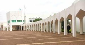 Aso Rock inside Kudeti River | Festus Adedayo Aso Rock inside Kudeti River | Festus Adedayo