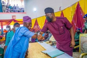 Oyo LGs Chairmen Reiterate Loyalty to Makinde, To Form New Association, Exit ALGON