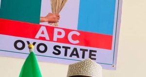 “Iroko has fallen” — Oyo APC mourns Isaac Omodewu The State Chairman of All Progressive Congress, APC, in Oyo State, Barr. Isaac Ajiboye Omodewu, has been reportedly died.