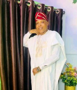 Akinola Felicitates with Ex-Ona-Ara Council Boss, Aderemi Ogundele on Birthday