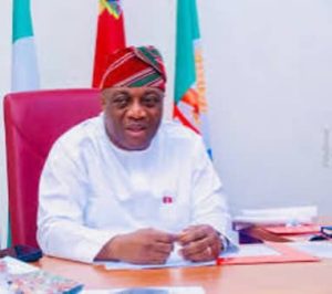 Agbaje Felicitates Sen. Yunus Akintunde On His Birthday
