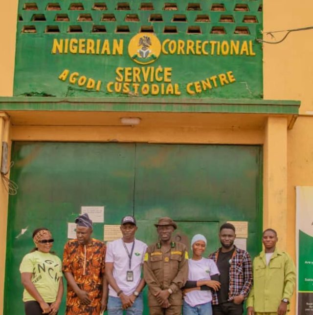 Beulah Adeoye Foundation Visits Agodi Custodial Center, Donates Materials