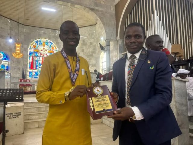 Barr. Akinlolu Oyebamiji Honoured as 'Distinguished Brother of the Day'