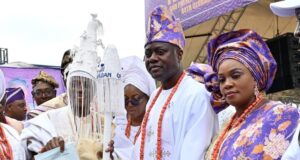OLUBADAN: Irepo/Oorelope/Olorunsogo Reps Aspirant, Bashir Adeola Congratulates Oba Rashidi Ladoja