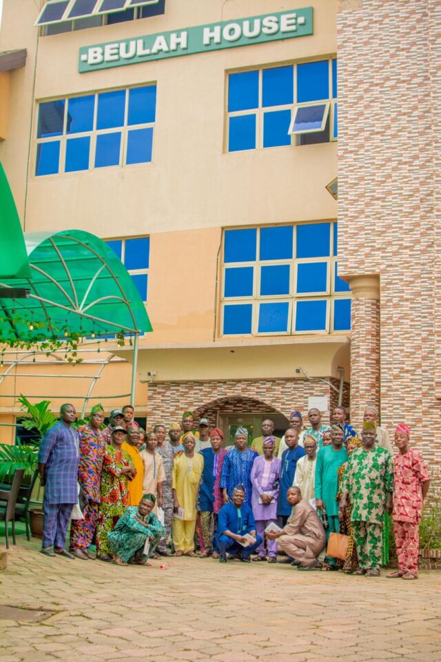 Itesiwaju LG PDP Visits Amofin Beulah Adeoye in Ibadan