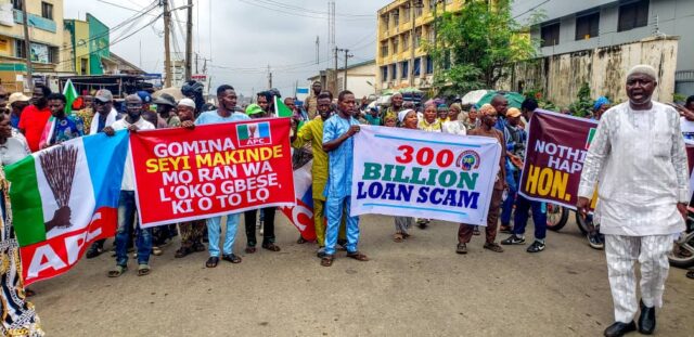N300bn Loan: APC Protests in Ibadan, Accuses Makinde of Mortgaging Oyo’s Future, Demands Protection for Whistleblower Lawmaker Shittu