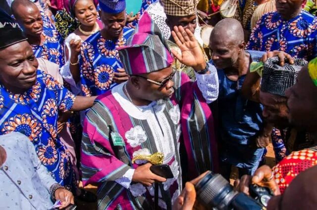 Mogaji Ejilola Empowers Compound Housewives Ahead of October 18th Birthday