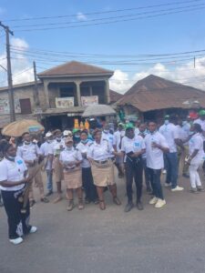 Oyo Ministry of Environment Takes Clean-up Campaign to Ibadan Market, Sensitises Traders Against Illegal Dumping on the Median