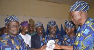 House of Reps Hopeful, Sarafa Olaoniye Honored For Exemplary Leadership In Education House of Reps Hopeful, Sarafa Olaoniye Honored For Exemplary Leadership In Education