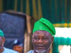 Agbaje Felicitates Alhaji Mojeed Olaoya on His Birthday