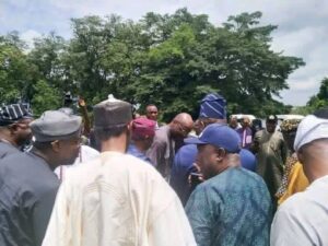 Buhari Leads FG Delegation to Esin-Ele, Oriire LG Over Abduction of School Pupils, Teachers, Security Situation