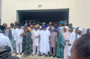 Former Deputy Governor Olaniyan, Three Other Guber Aspirants Reconcile, Rally Behind Oyo APC Candidate Alli