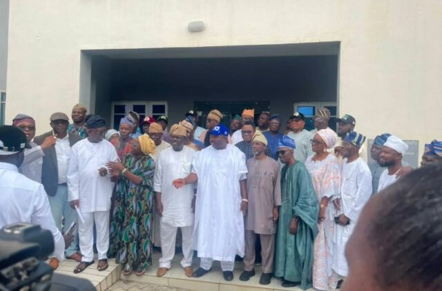 Former Deputy Governor Olaniyan, Three Other Guber Aspirants Reconcile, Rally Behind Oyo APC Candidate Alli